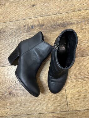 Thursday Boot Co. Black Leather Ankle Boots Size 7
